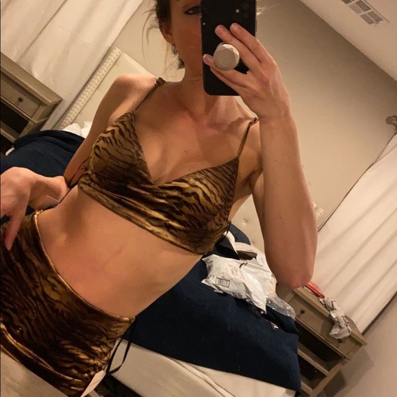 NWT- Sold Out- superdown Cole Cami Set- Small - Picture 5 of 5